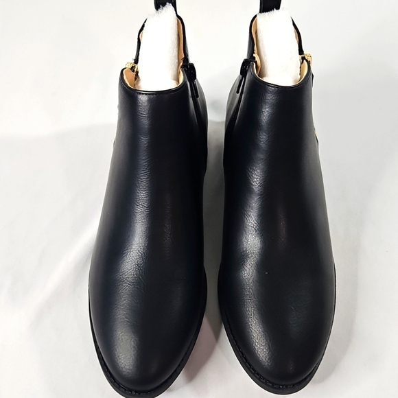 Journee Collection Ellis Black Leather Ankle Boots Size 8 - Picture 2 of 8